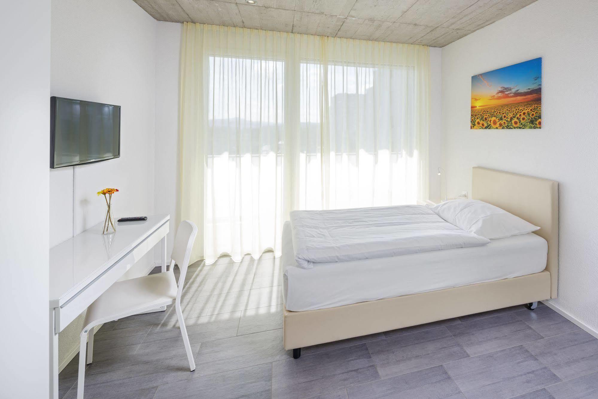 Tailormade Hotel Idea Spreitenbach Exteriör bild
